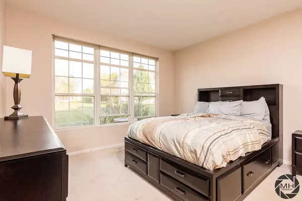 577 Pinebrook Drive, Bolingbrook, IL 60490