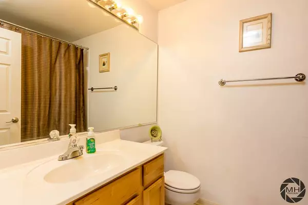 577 Pinebrook Drive, Bolingbrook, IL 60490