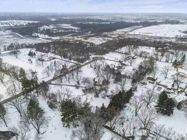 27w264 80th Street, Naperville, IL 60565