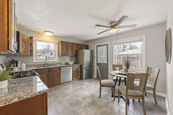 416 S Park Street, Westmont, IL 60559