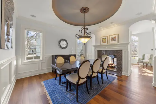 411 W Jefferson Avenue, Naperville, IL 60540