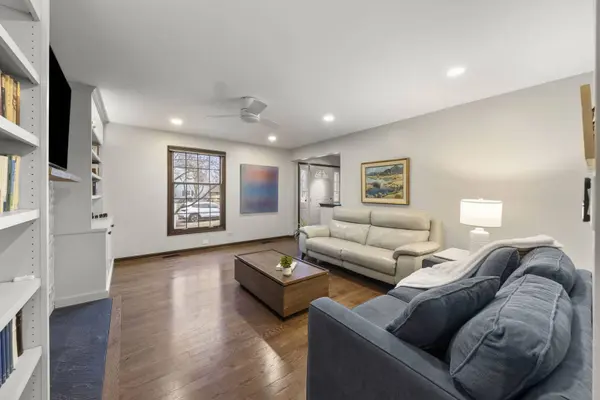 Naperville, IL 60540