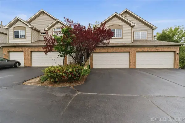 1078 Parkhill Circle #1078, Aurora, IL 60502