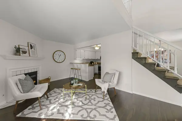 1353 Queensgreen Circle #1502, Naperville, IL 60563