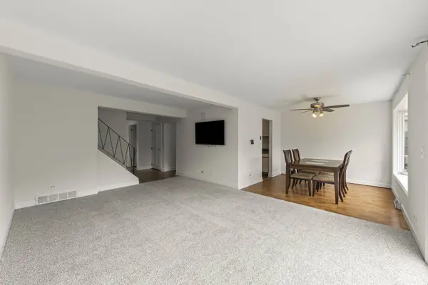 149 Thomas Road, Bolingbrook, IL 60440