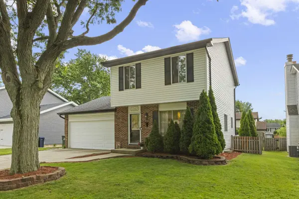 1142 Greensfield DR, Naperville, IL 60563