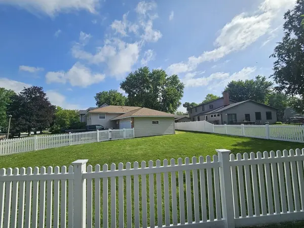 1644 Verdin LN, Naperville, IL 60565