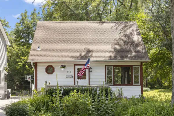 316 W 5th AVE, Naperville, IL 60563