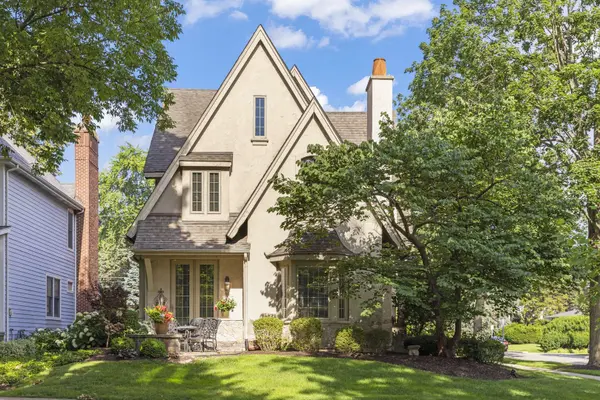 706 N Ellsworth ST, Naperville, IL 60563