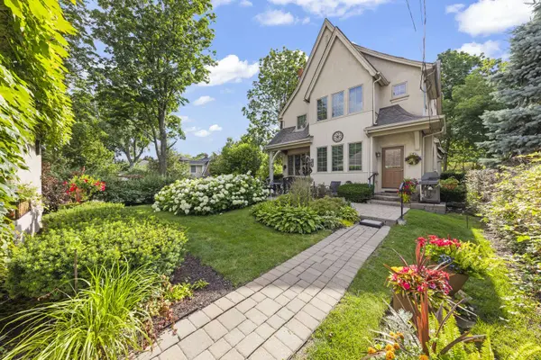 706 N Ellsworth ST, Naperville, IL 60563