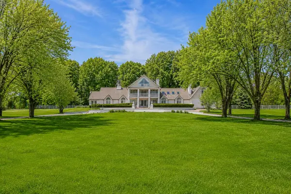 23W735 Hobson RD, Naperville, IL 60540