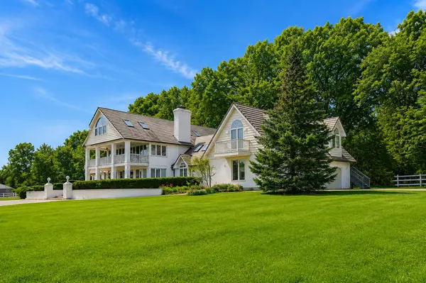 23W735 Hobson RD, Naperville, IL 60540