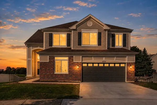 623 Wintergreen CIR, Naperville, IL 60540