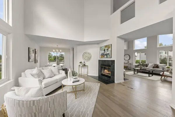 623 Wintergreen CIR, Naperville, IL 60540