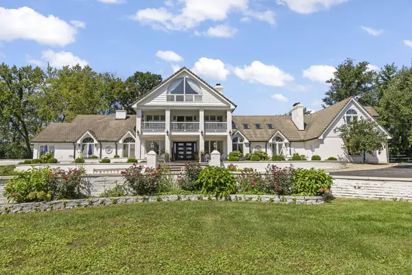 23W735 Hobson RD, Naperville, IL 60540