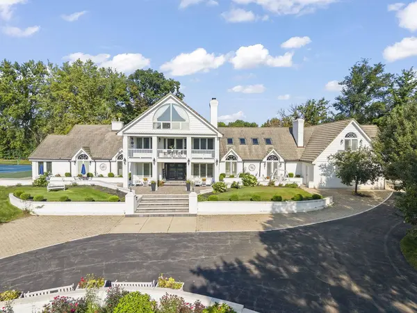 23W735 Hobson RD, Naperville, IL 60540