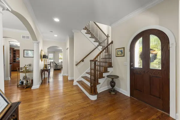 706 N Ellsworth ST, Naperville, IL 60563