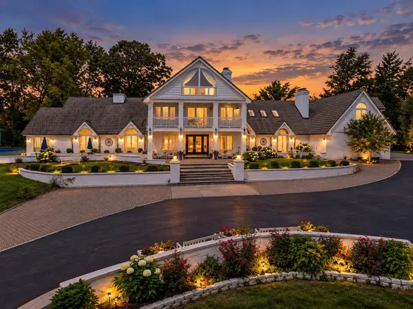23W735 Hobson RD, Naperville, IL 60540