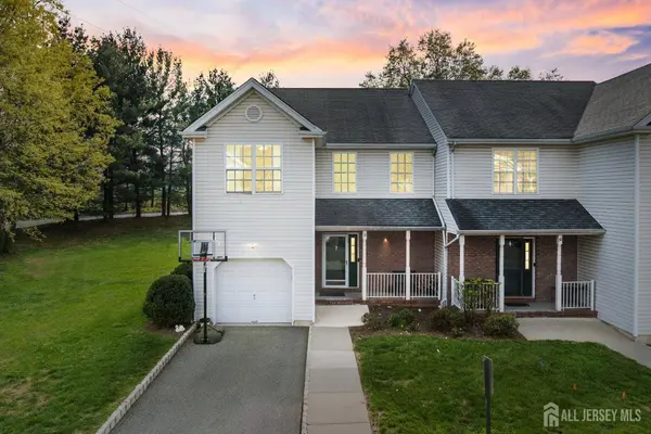 51 E Burgess DR E, Piscataway, NJ 08854