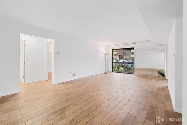 1602 Raspberry CT, Edison, NJ 08817