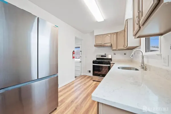 143 Summers AVE, Piscataway, NJ 08854