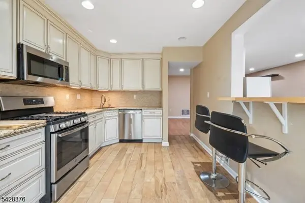 1304 Palley Ct, Bridgewater Twp., NJ 08807