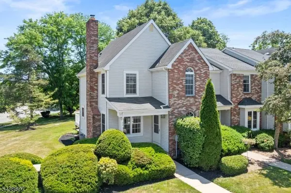 42 Shire Ct, Hillsborough Twp., NJ 08844