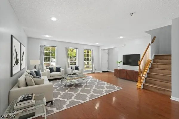 5 Hudson Ct, Franklin Twp., NJ 08823