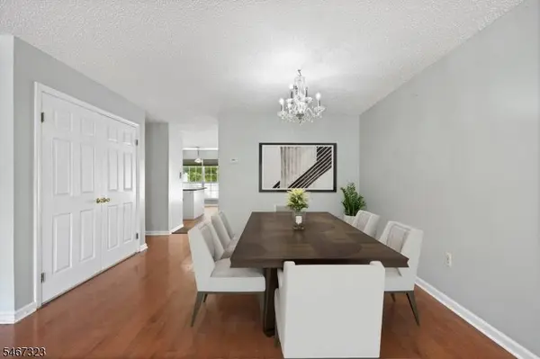 5 Hudson Ct, Franklin Twp., NJ 08823