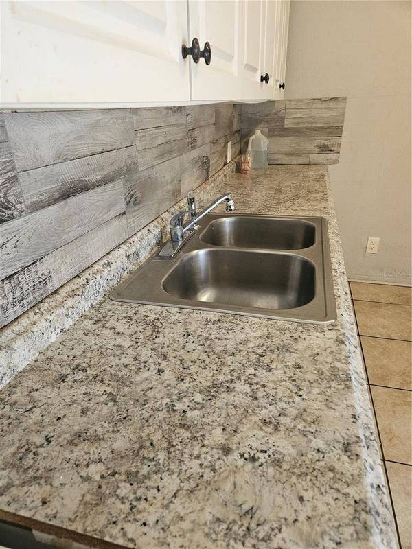 2510 QUEEN ST S, St Petersburg, FL 33712