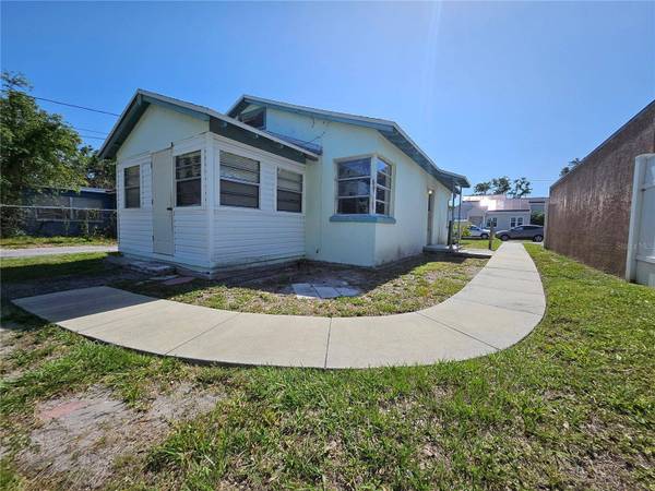 2510 QUEEN ST S, St Petersburg, FL 33712