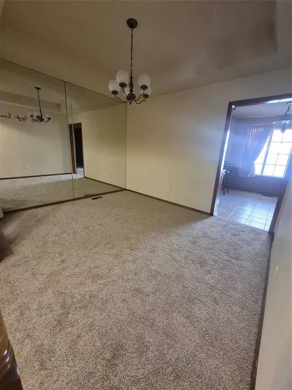 2328 Celina DR, Midwest City, OK 73130