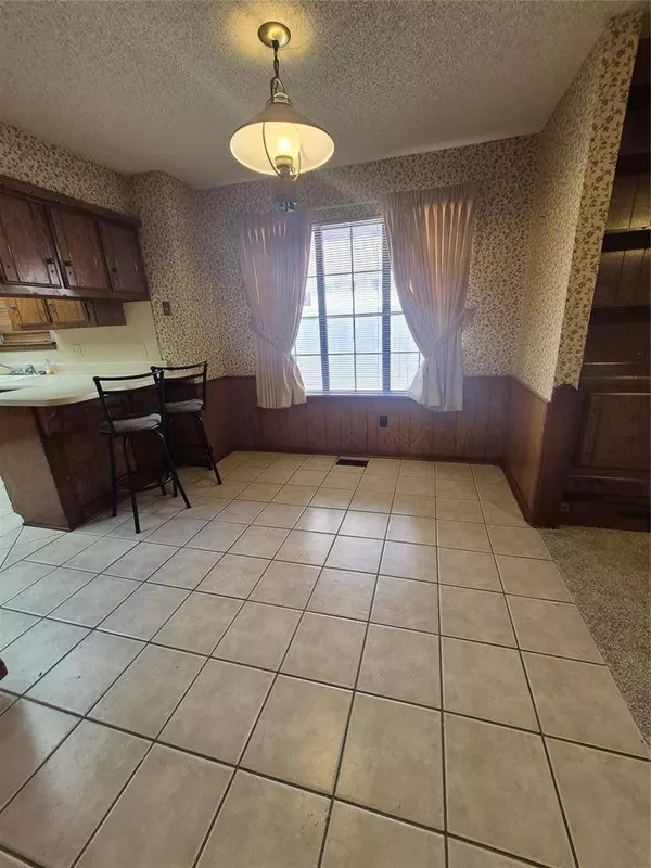 2328 Celina DR, Midwest City, OK 73130