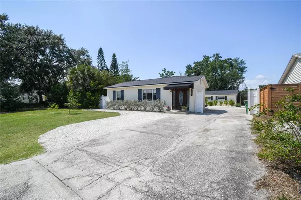 3315 W PEARL AVE, Tampa, FL 33611