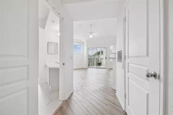 5125 PALM SPRINGS BLVD #7303, Tampa, FL 33647