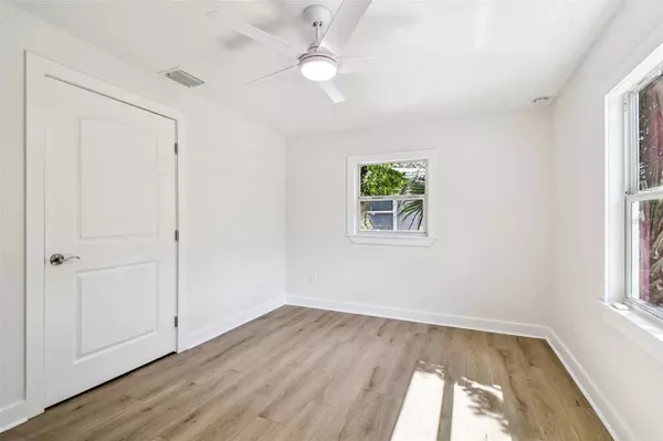 4627 20TH AVE S, St Petersburg, FL 33711