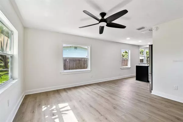 4627 20TH AVE S, St Petersburg, FL 33711