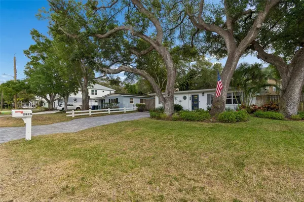 2920 W ELLIS DR, Tampa, FL 33611