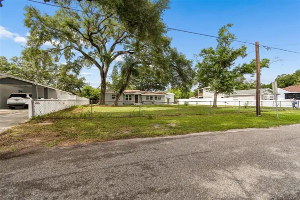 2120 W CLIFTON ST, Tampa, FL 33603