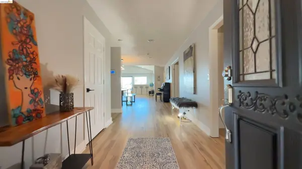 2293 Reef Ct, Discovery Bay, CA 94505