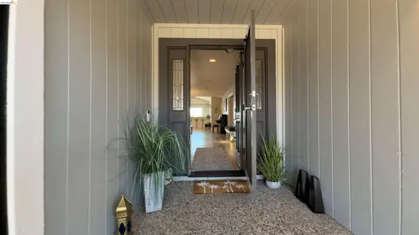 2293 Reef Ct, Discovery Bay, CA 94505