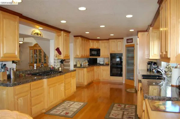 5450 Beaver Ln, Discovery Bay, CA 94505