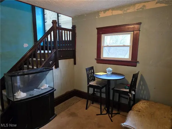 38 Royal PL, Akron, OH 44310