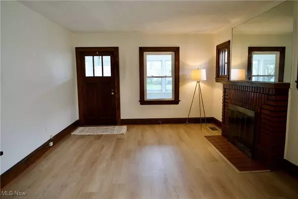 1410 Brown ST, Akron, OH 44301