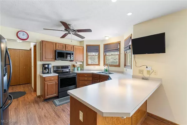 6032 Emerald Lakes DR, Medina, OH 44256