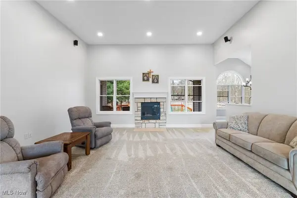 353 Granger RD, Medina, OH 44256