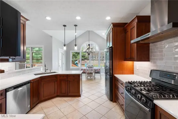 353 Granger RD, Medina, OH 44256