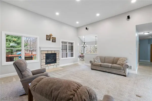 353 Granger RD, Medina, OH 44256