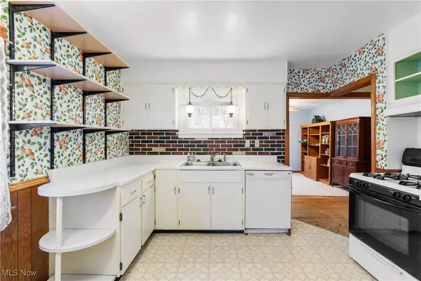 833 Hunt ST, Akron, OH 44306