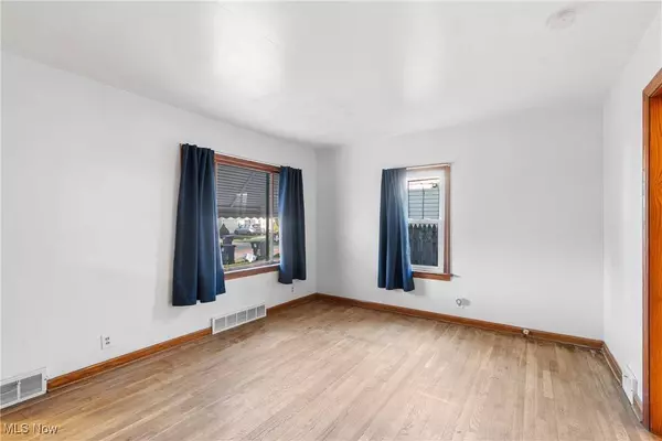 833 Hunt ST, Akron, OH 44306